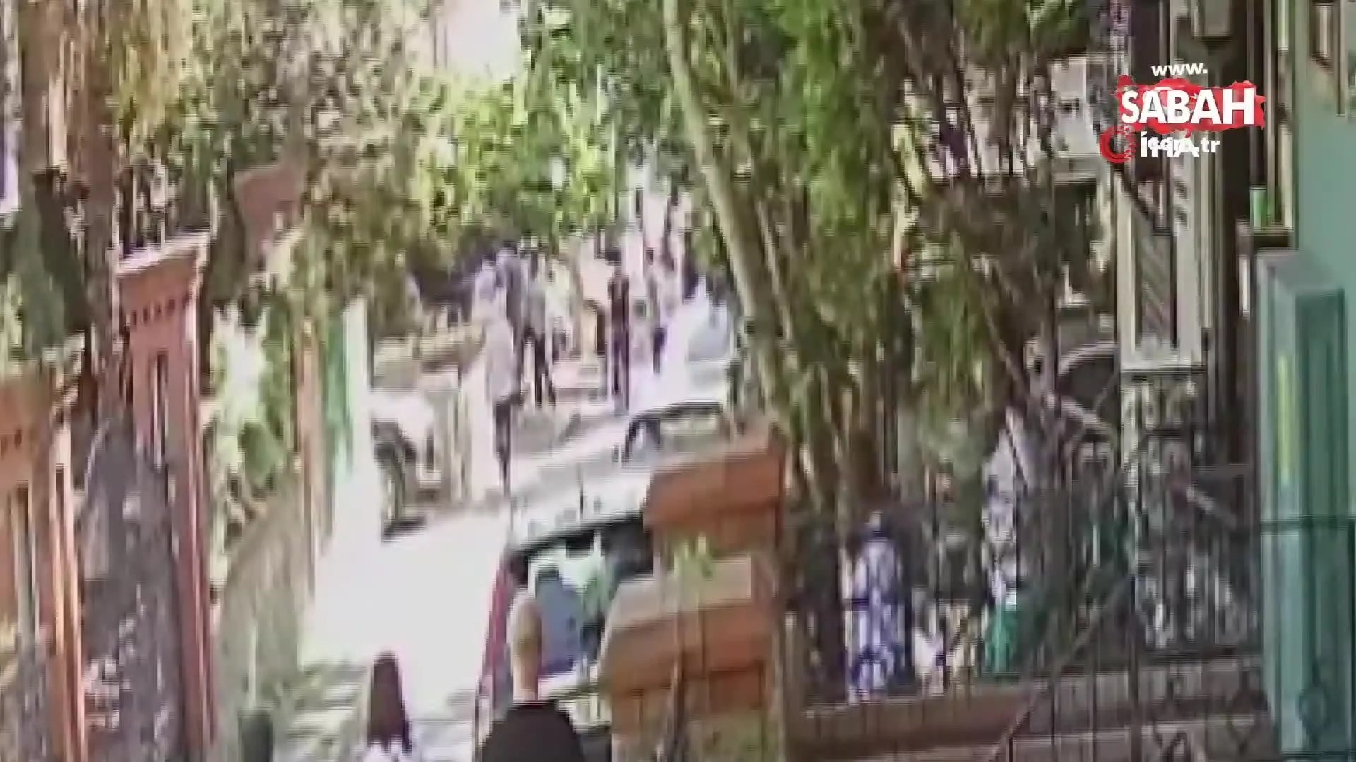 icra memurlarina saldiri ani guvenlik kamerasinda videosunu izle son dakika haberleri