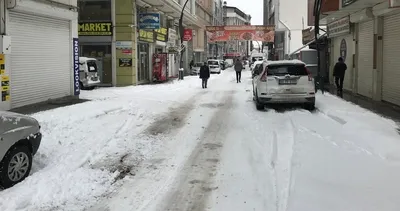 Van’da kar etkili oldu, kent merkezi beyaza büründü #van