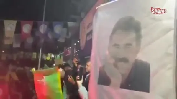 Diyarbakır'da skandal görüntüler! DEM Parti kutlamalarında terörist başı Öcalan posterleri açıldı | Video
