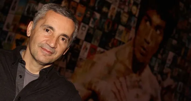 43 yıllık evlilik 10 dakikada bitti! Ünlü yapımcı Şükrü Avşar ve eşi Hüsniye Avşar boşandı! İhanetin bedeli 5 daire 2 araba!