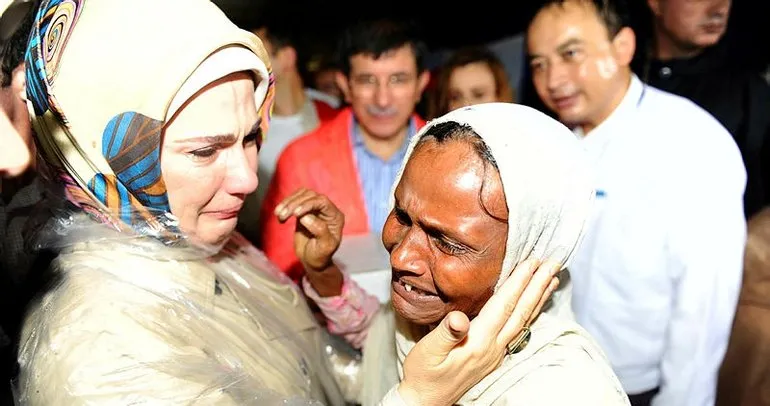 Emine Erdoğan’a Londra’da insanlığa hizmet ödülü verildi