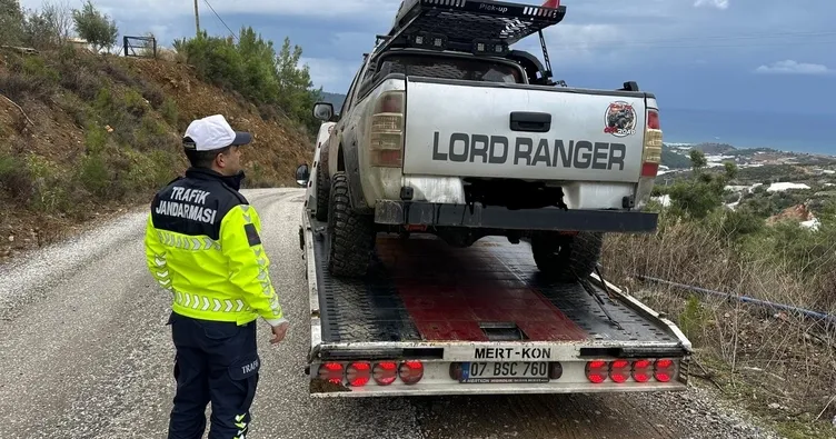 Alanya’da çakarlı araca 96 Bin TL ceza