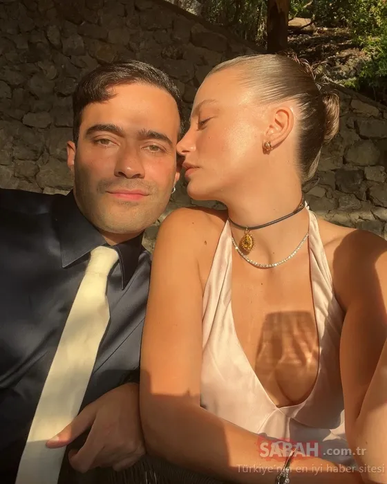 Reklam aşkı iddialarıyla konuşuluyorlardı... Kabuğuna çekilen Serenay Sarıkaya ve Mert Demir’den Sevgililer Günü paylaşımı!