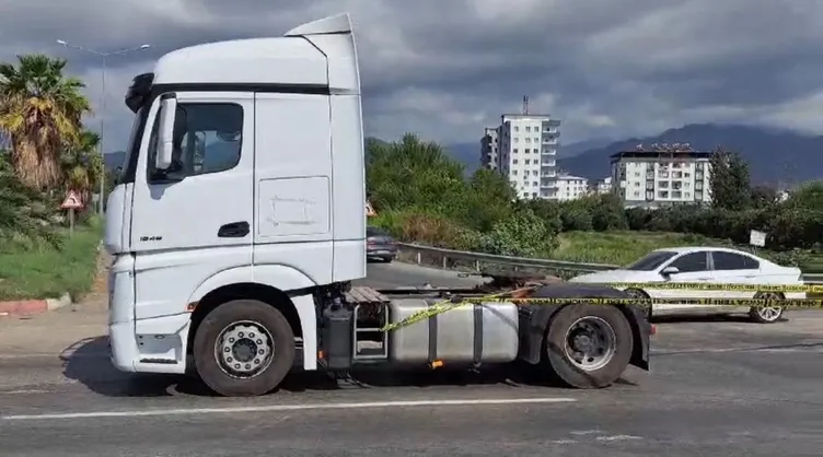 Hatay’da feci kaza: 5 yaşındaki Melek ve annesine TIR çarptı!