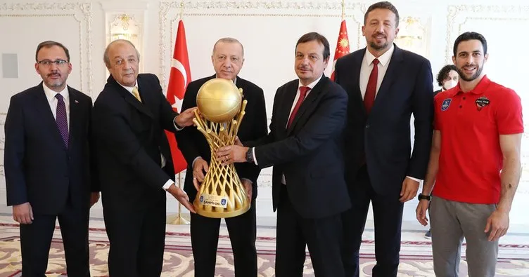 Başkan Erdoğan Anadolu Efes’i kabul etti