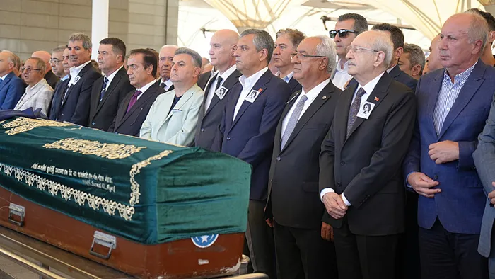 eski-chp-genel-baskani-deniz-baykalin-esi-olcay-baykal-baskentte-son-yolculuguna-ugurlandi-1784290673292.jpg