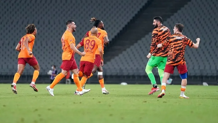 Son dakika: Galatasaray’ın yıldızı içiin olay sözler! Saçma sapan işler yapıyor, Fatih Terim buna el koymalı