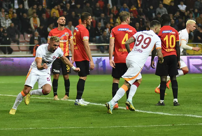 son-dakika-haberi-galatasaray-kayserispora-maglup-oldu-cimbom-3-puani-birakti-1665860001059.jpg