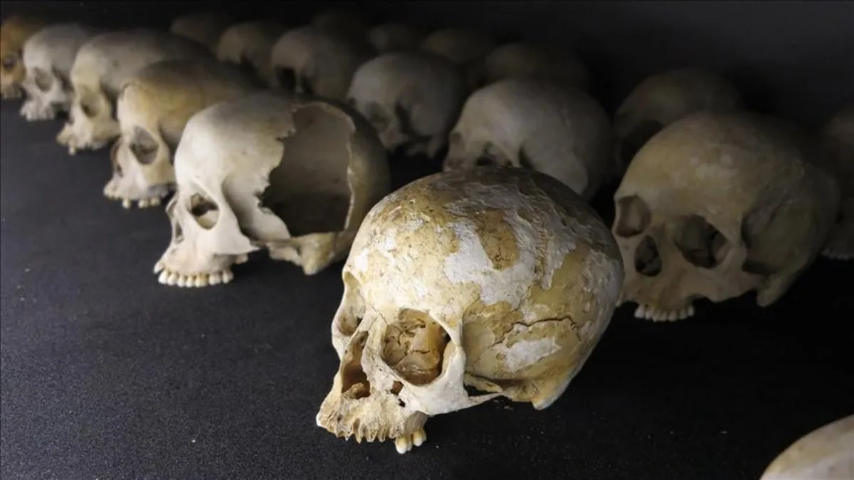 24 kafatasıyla yakalandı! İnsan kurban ettiğinden şüpheleniliyor 24 kafatasıyla yakalandı! İnsan kurban ettiğinden şüpheleniliyor