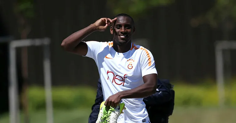 Galatasaray, Carole transferini duyurdu