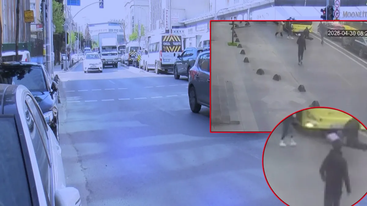 Bağcılar'da korkunç kaza! Annesi ile yolun karşısına geçiyordu: İETT otobüsü çarptı! Kaza anı kamerada
