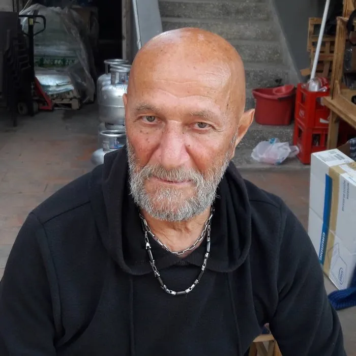 Yeşilçam’ın kötü adamı Coşkun Göğen’den inanılmaz sözler! Meğer hayatı dramlarla doluymuş: Biftek diye simit yedim...