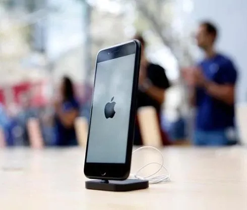 Apple`ın küresel iPhone sevkiyatları düştü