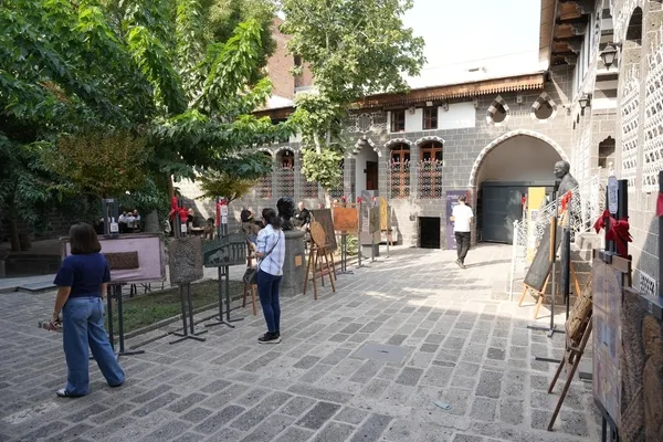 cahit-sitki-taranci-diyarbakir-kultur-yolu-festivalinde-anildi-1791969904297.jpg