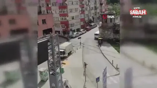 Beyoğlu’nda faciadan dönüldü: Freni tutmayan vinç ve kamyon yeşillik alana girdi | Video