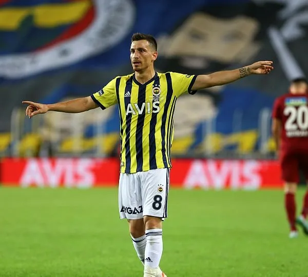Fenerbahçeli futbolcu geçen sezonun yıldızıydı! Şimdi ise...