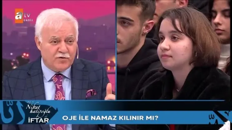 Oje ile namaz kılınır mı?