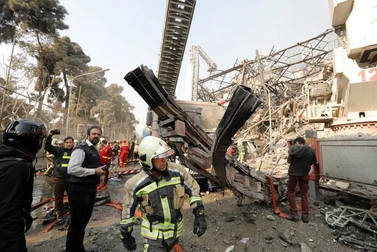 İran’ın başkenti Tahran’da 15 katlı binadaki korkunç yangından kareler