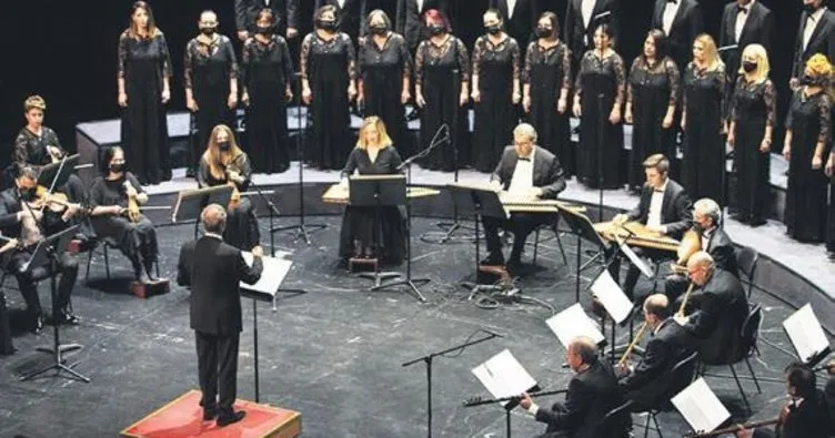 Cumhurbaşkanlığı Klasik Türk Müziği Korosu AKM’de sahne aldı