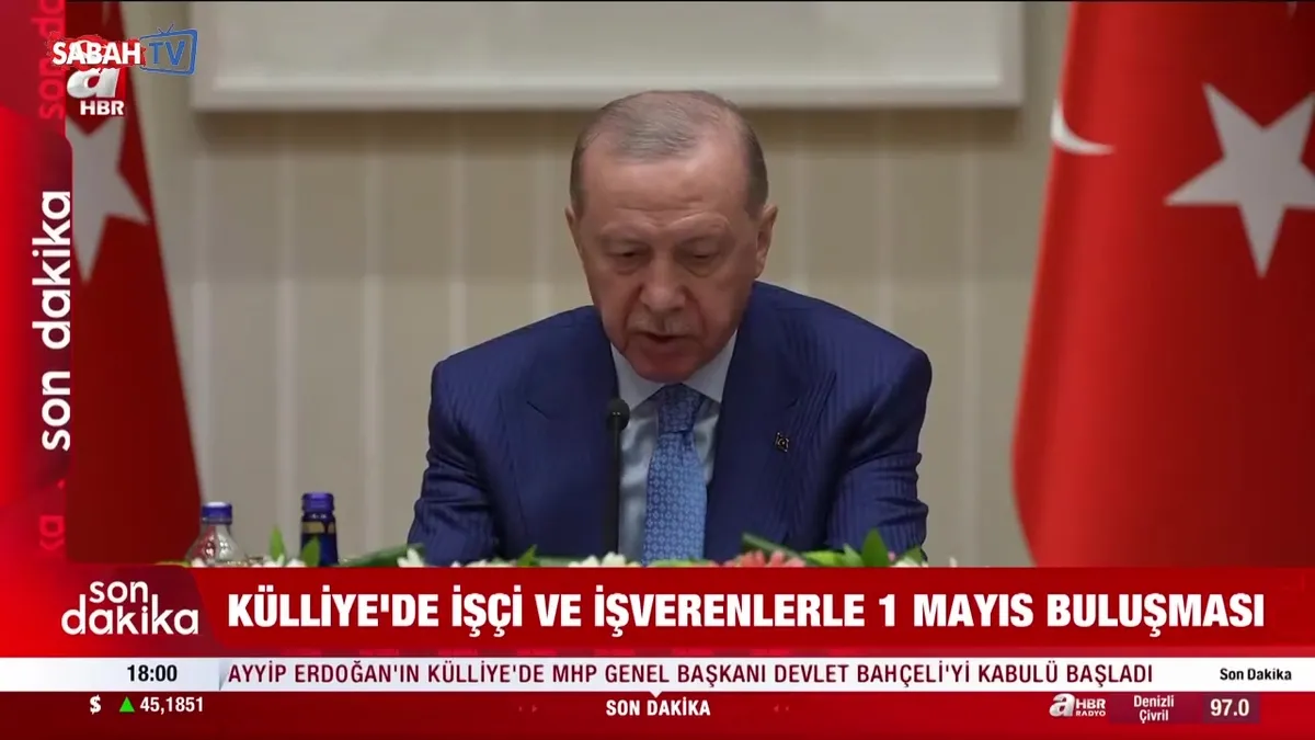 Başkan Erdoğan, 1 Mayıs öncesi işçileri Beştepe’de kabul etti videosunu izle Başkan Erdoğan, 1 Mayıs öncesi işçileri Beştepe’de kabul etti videosunu izle