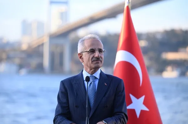 bakan-uraloglu-acikladi-limanlarda-tehlikeli-yuke-siki-denetim-1787127890321.jpeg