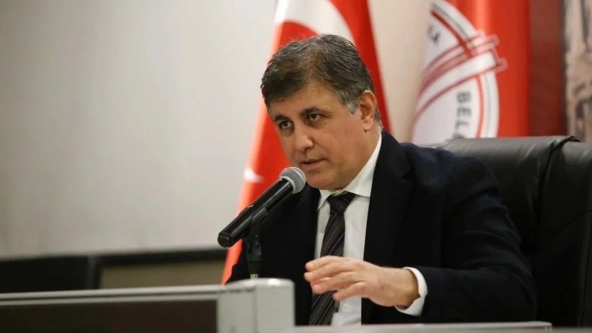 İZBB’de skandallar bitmiyor! Tugay personelini çürük binada çalıştırıyormuş İZBB’de skandallar bitmiyor! Tugay personelini çürük binada çalıştırıyormuş