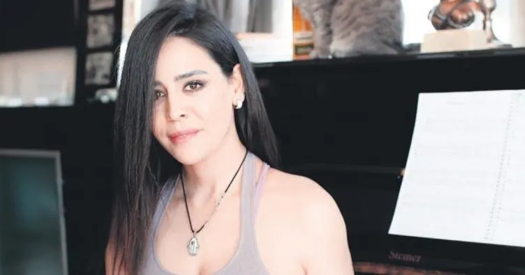 Şarkı söylemek lazım avaz avaz