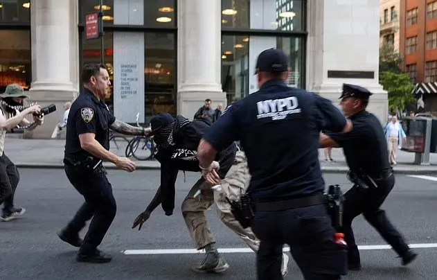 Avrupa’dan ikiyüzlü hamle: Düşünce özgürlüğünü hiçe saydılar!