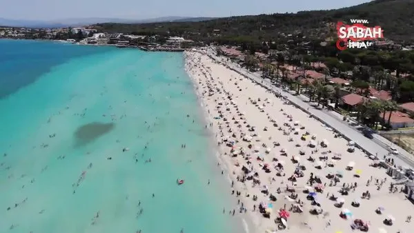 Çeşme’de nüfus 1 milyonu aştı, plajlardaki kalabalık böyle görüntülendi | Video