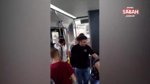 Arızalanan metrobüsü tamire giden İETT yol yardım aracı başka bir metrobüse çarptı! | Video