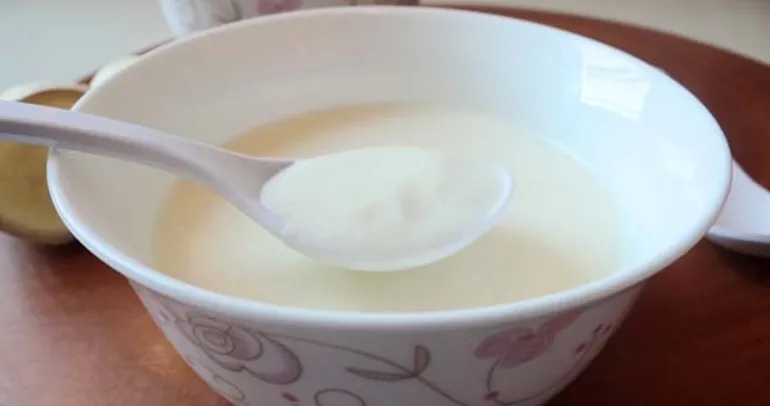 Pirinç unundan bebek muhallebisi yapımı