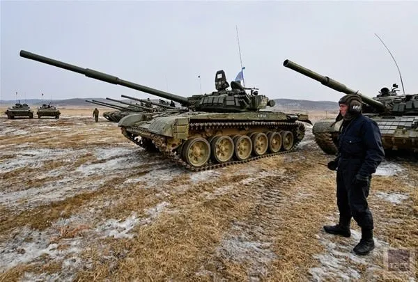 Rusya'da tank biatlonu yarışması