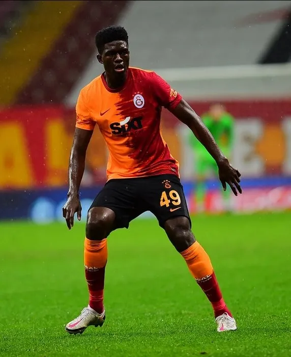 son-dakika-galatasaraydan-transfer-atagi-patrick-van-aanholta-teklif-yapildi-1617994782090.jpg