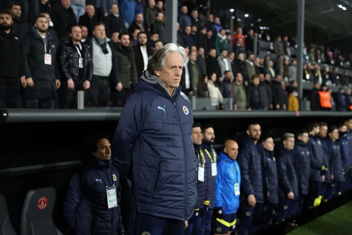jorge-jesus-mac-sonrasi-ozur-diledi-sadece-farkli-bir-fikir-belirtmek-istemistim-1674507074690.jpg