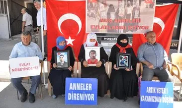 Muş'ta evlatlarına kavuşmak isteyen aileler, DEM Parti önündeki eylemlerini sürdürdü #mus