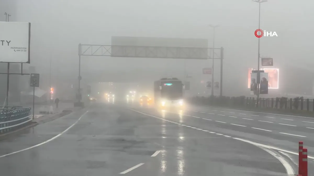 İstanbul güne sisle başladı | Video videosunu izle | Son Dakika Haberleri