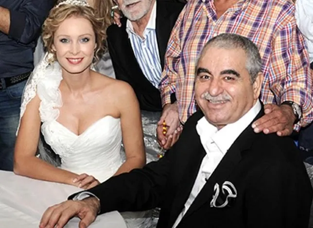 İbrahim Tatlıses ve küçük kızı Elif Ada’nın benzerliği yok artık dedirtti! Aynı babasının kopyası