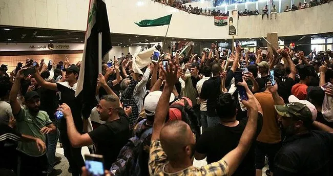 SON DAKİKA | Irak Meclisi'ndeki oturumlar askıya alındı