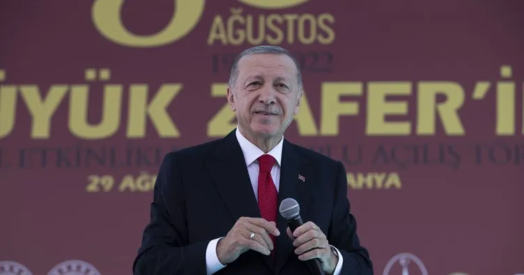 Son dakika | Başkan Erdoğan’dan Büyük Zafer’in yıl dönümünde tarihi mesajlar: Biz hedeflerimize yürüyüşte asla ödün vermedik