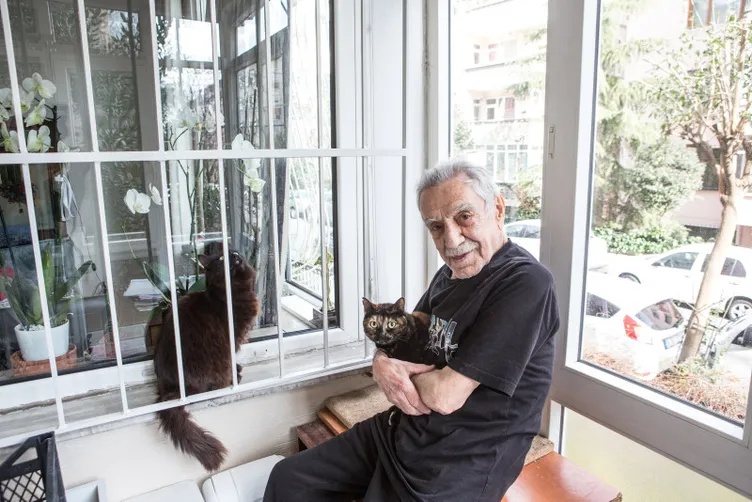 SON DAKİKA: Menajeri Özgür Aksoy’dan açıklama! Oyuncu Aydemir Akbaş hayatını kaybetti!