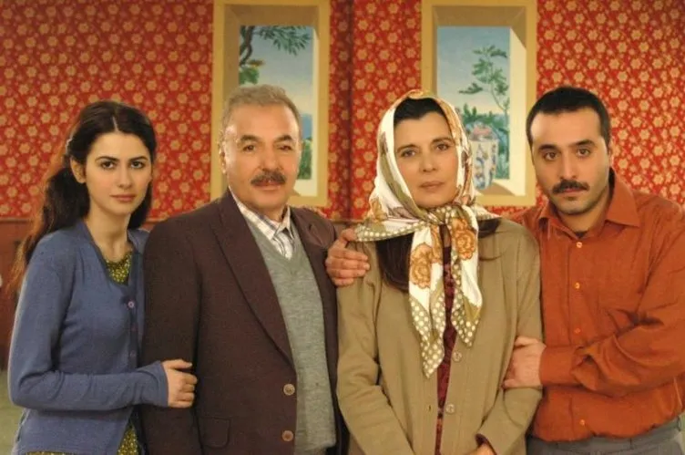 Pamir Pekin’le ilişkisi sadece 2 ay sürmüştü... Oyuncu Nesrin Cavadzade ayrılık sonrası rotasını bakın nereye çevirdi!