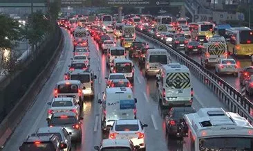 Son dakika: İstanbul’da kar yağışı trafik yoğunluğuna neden oldu! Yüzde 71’i geçti