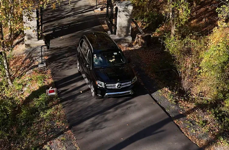 SON DAKİKA… İşte FETÖ elebaşı Fetullah Gülen’in son görüntüsü: 1 milyon dolarlık yeni malikanesinden çıkarken yakalandı!