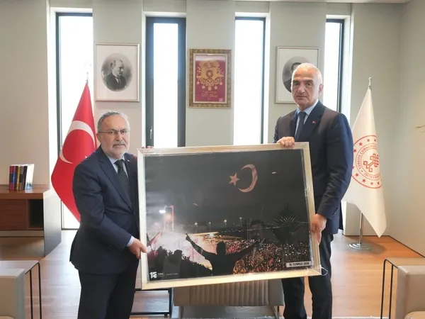 bakan-ersoy-sehitlerimizin-emanetine-sahip-cikmak-ortak-sorumlulugumuzdur-1783947643463.jpg