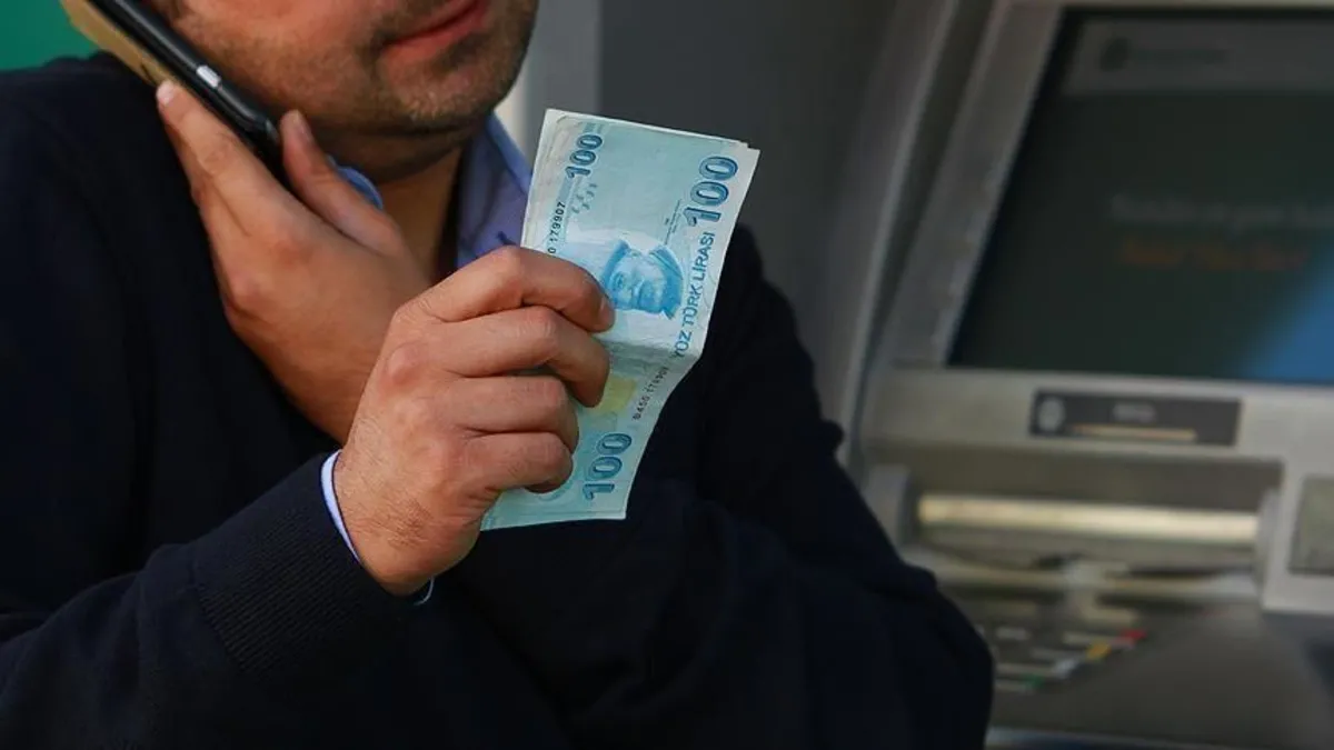 Bankacının dikkati dolandırıcılardan kurtardı Bankacının dikkati dolandırıcılardan kurtardı