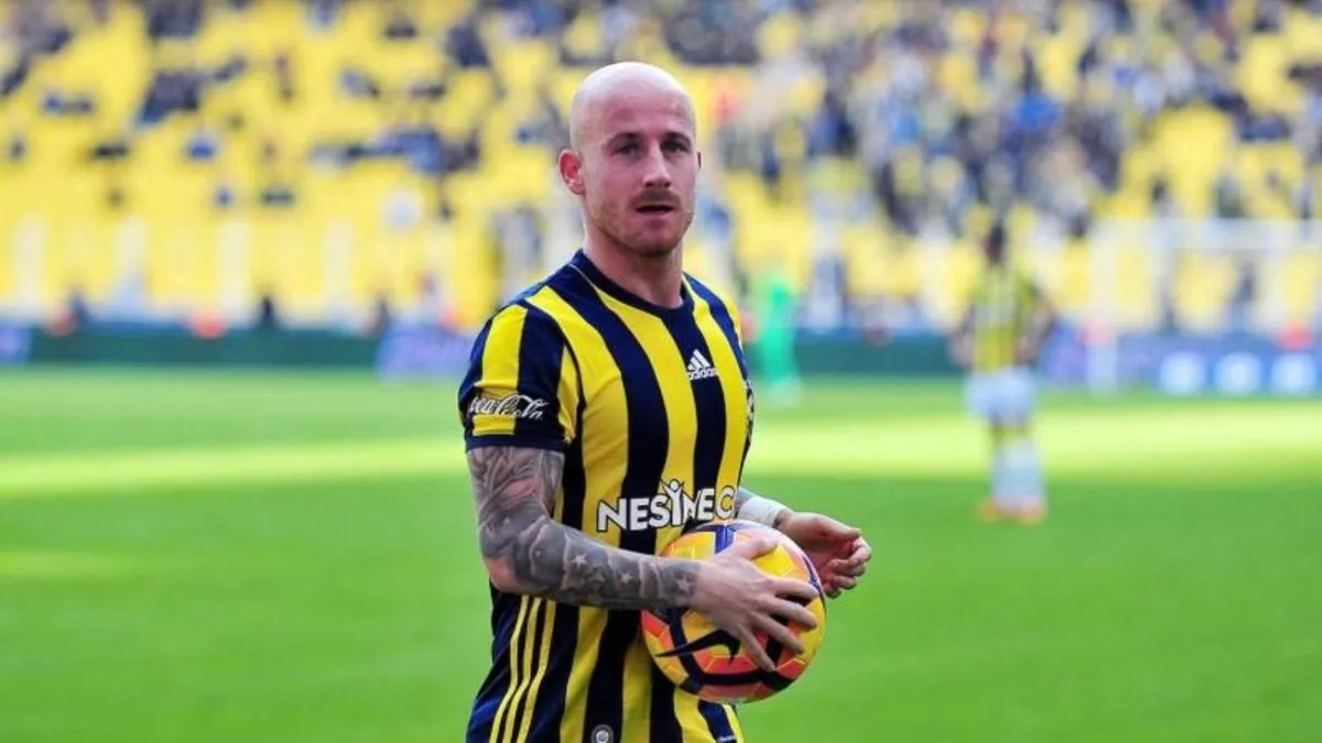 Almanya'da Fenerbahçe efsaneleri ile eski Schalke 04 oyuncuları dostluk maçı yapacak