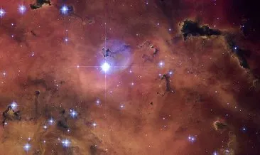 Uzayda kuru kafa şeklinde yıldız nebulası fotoğraflandı