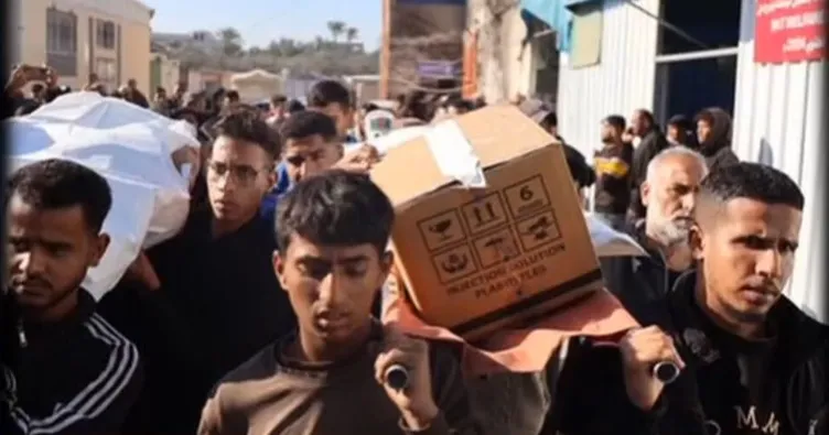 Gazze’de yürekleri parçalayan görüntü: Minik bedenini karton kutuda taşıdılar! İsrail ordusu acımasızca katletmişti