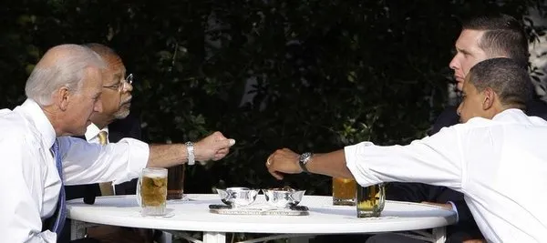 Beyaz Saray'da bira daveti
