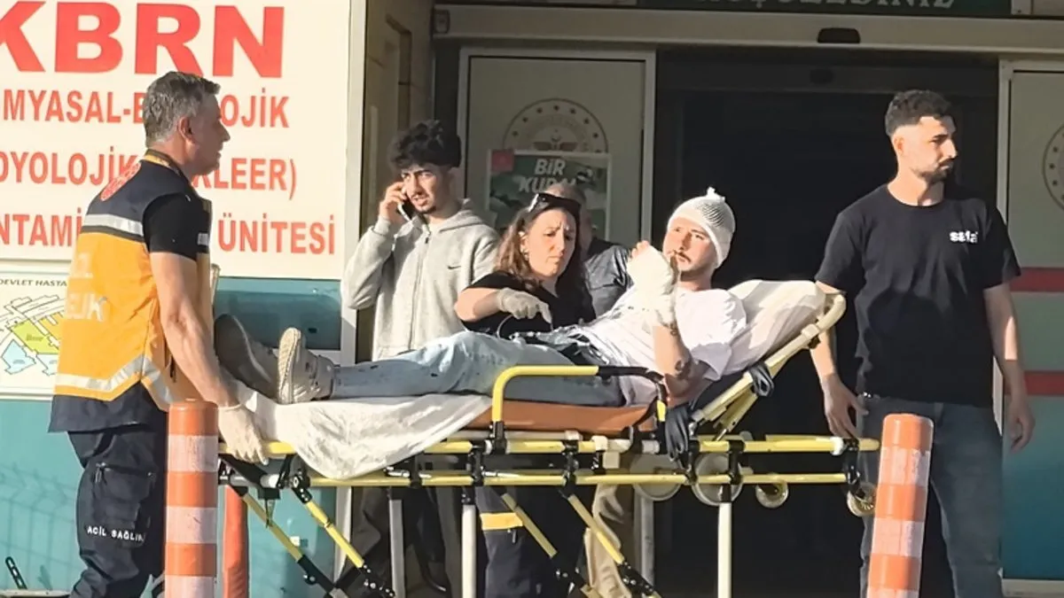 Laf atma meselesinde kan aktı: 1 yaralı! Laf atma meselesinde kan aktı: 1 yaralı!